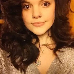 Meet your Posher, Stefanie